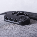 Számzáras, lopásgátlós hátizsák USB-vel, fülhallgató kimenettel, laptop, tablet rekesszel