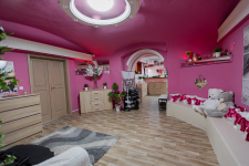 60 perc szőlőmagolajos teljes testmasszázs, 3D műszempilla építésével, az Oktogonnál