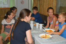 Nyári fotótábor kirándulásokkal, étkeztetéssel, általános iskolás gyerekeknek