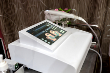 Prémium arc- és dekoltázsszépítés HIFU és Magicpolar kezeléssel, masszázzsal vagy fogyasztással