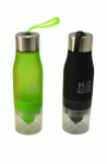 Kulacs gyümölcsfacsaróval fekete és zöld színben, 650 ml