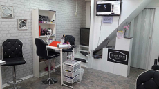 Női szépítkező csomag: sminkeléssel, szemöldökszépítéssel, hajformázással, a Madách Színháznál