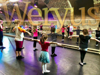 Vár a színpad! Musical Tánctábor profi koreográfus vezetésével, 8 éves kortól a VI. kerületben