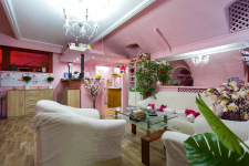 Szépségcsomag masszázzsal, ultrahangos, bőrmegújító arckezeléssel, smink készítéssel az Oktogonnál