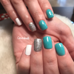 Luxus manikűr csomag gépi és kézi manikűrrel, kézmasszázzsal, ajándék lakkozással a Corvin-negyednél