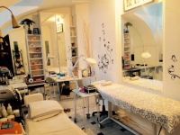 Ultrahangos ránctalanító arcvasalás szemkörnyék ápolással, arcmasszírozással, a Kodály köröndnél!