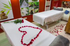 60 perc lávaköves páros masszázs + 60 perc wellness pihenés kettőtöknek szaunával vagy jacuzzival