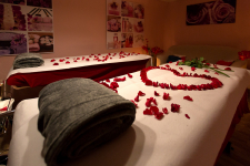 90 perc édes páros illóolajos masszázsélmény, epres illóolajjal,teljes testre, az Oktogon közelében!