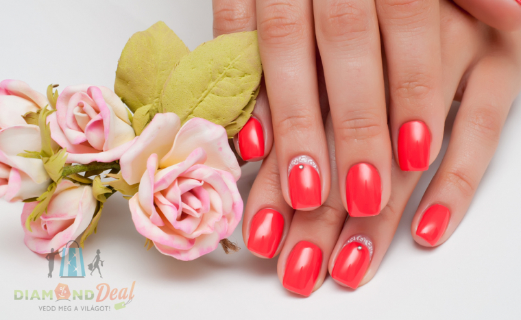 Színes vagy francia géllakkozás kézre, 1-1 körömdíszítéssel Soroksáron