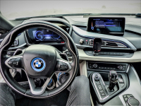 BMW i8 plug-in Hybrid sportautó élményvezetése a Kakucs Ringen