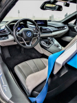 Körözz BMW i8 plug-in Hybriddel 2, 3, 4 vagy 6 körös élményvezetésen a Hungaroringen!