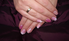 Színes vagy francia géllakkozás hardeneres megerősítéssel, díszítéssel,  Soroksáron!