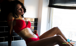 Fehérneműs glamour, vagy boudoir fotózás hölgyeknek, 15 db retusált képpel!