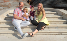 Anyák Napjára lepd meg párodat, anyukádat, nagymamádat vírusveszély-mentes családi fotózással