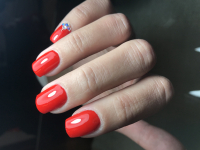 Erősített géllakkozás 1-1 köröm díszítéssel, gépi manikűrrel a belvárosban