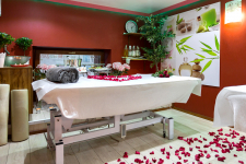 3 órás páros wellness élmény ayurvedikus páros masszázzsal, jakuzzi és szaunával, az Oktogonnál!