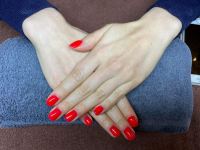 S méretű műköröm építés, egyszínű géllakkozással