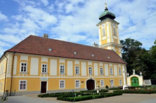 Adventi autóbuszos kirándulás Csornára és Szombathelyre!