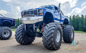 Élményvezetés Ford F150 Blue Buffalo Monsterrel 2, 3 vagy 5 körön át! Hódítsd meg Te a gyáli pályát!