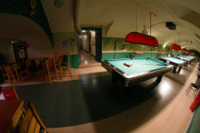 2 óra biliárd ajándék tál nachossal sajt- vagy salsa szósszal