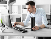 Rozsdamentes acél termosz 500 ml-es, érintőképernyős LED hőmérséklet-kijelzővel