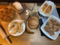 Kézműves klub: házi sajt, kenyér, kovász, vaj, joghurt készítés