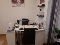 Megerősített géllakkozás rugalmas zselével, gépi manikűrözéssel, 1-1 köröm díszítéssel