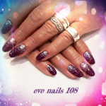 Megerősített géllakkozás rugalmas zselével, gépi manikűrözéssel, 1-1 köröm díszítéssel