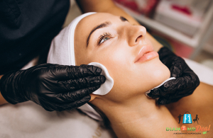 Bőr megújító kezelés: biológiai hámlasztás tisztítással és lézeres bőrnyugtatással