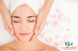 Szabadulj meg a bőrhibáktól: Orvosi savas mélyhámlasztás, bőrtípusnak megfelelő arckezeléssel