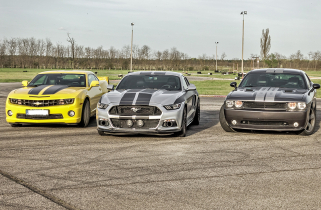 Vezess 3-3 vagy 5-5 körön át Camaro-t, Dodge Challengert és Ford Mustang GT 2016-ot a Kakucs Ringen!