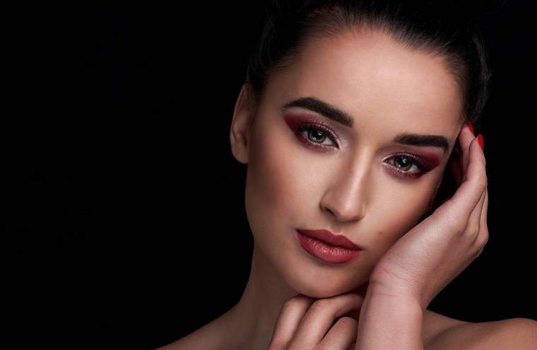 Tündökölj a különleges esemény alkalmából: Alkalmi smink a XIV. kerületben!