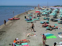 Lubickolj Grado homokos tengerpartján egy buszos utazás keretein belül